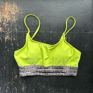 SHEIN bikini top. Size XS. Great condition. Never been worn.